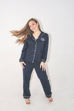 Cargar imagen en el visor de la galería, Navy Blue Dreams Pijama
